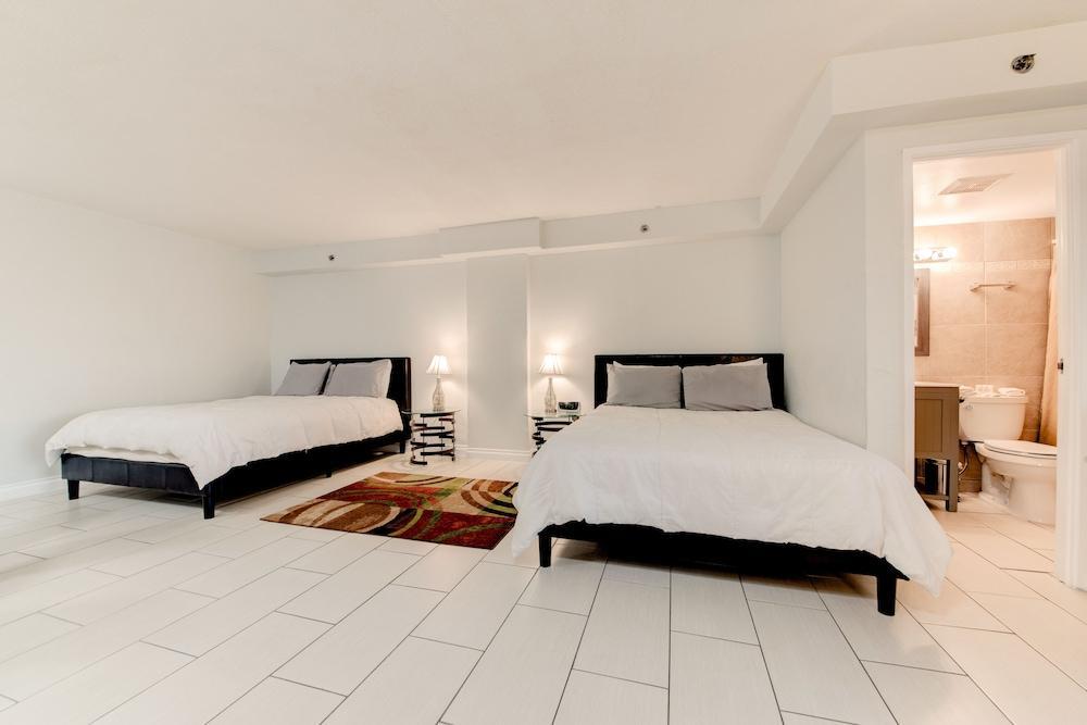 Getaways At The Jockey Club Apartahotel 3*
