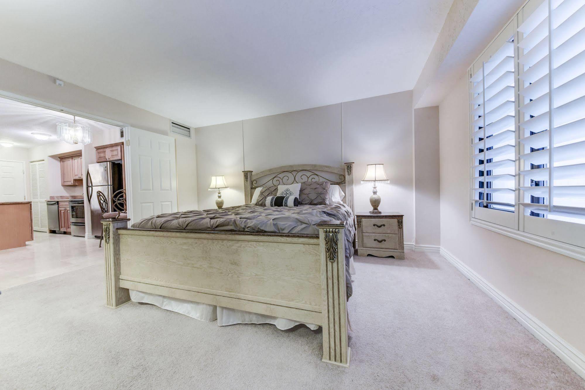 Apartahotel Getaways At The Jockey Club